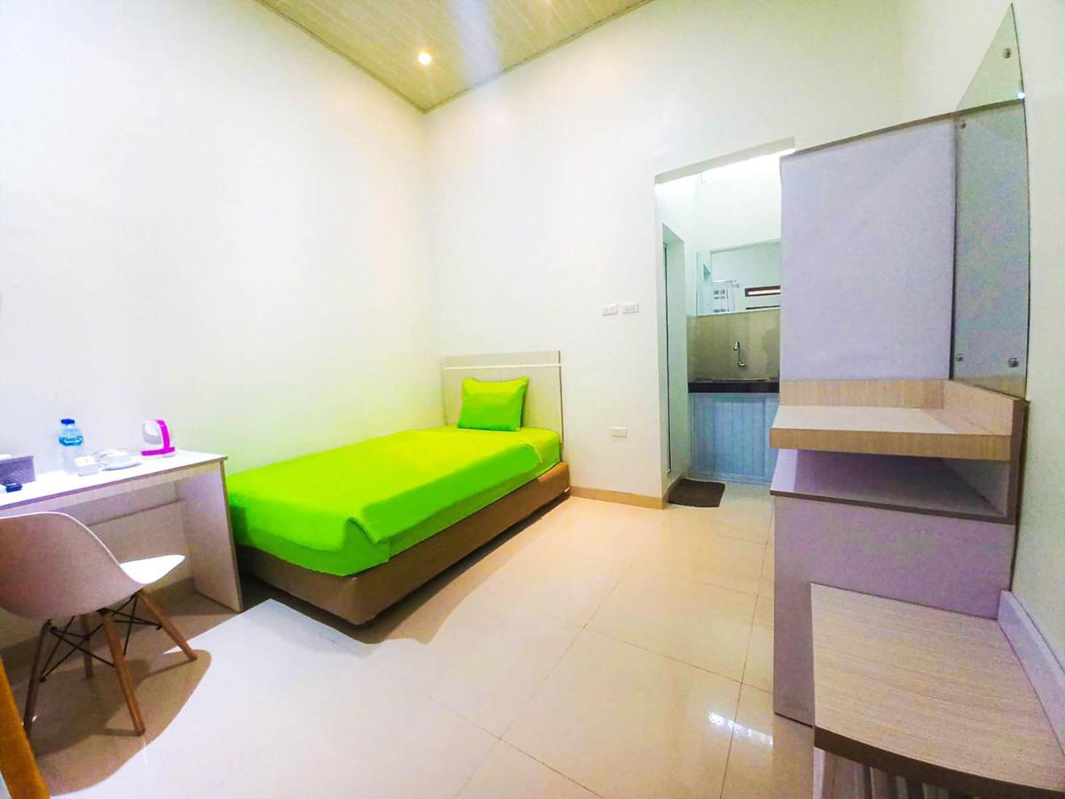 Hometown Residence Bandar Lampung Exterior photo